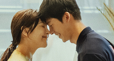电影《你的婚礼》跨年重映票房破8亿 许光汉章若楠再掀现实爱情热潮引观众共鸣